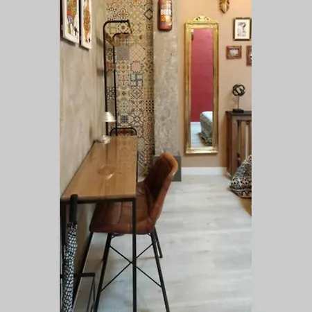 Loft-buhardilla Industrial, Junto A La Plaza Mayor, By My In Salamanque